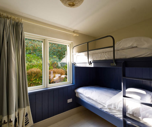 Cottage-Bunkbeds_1060x630