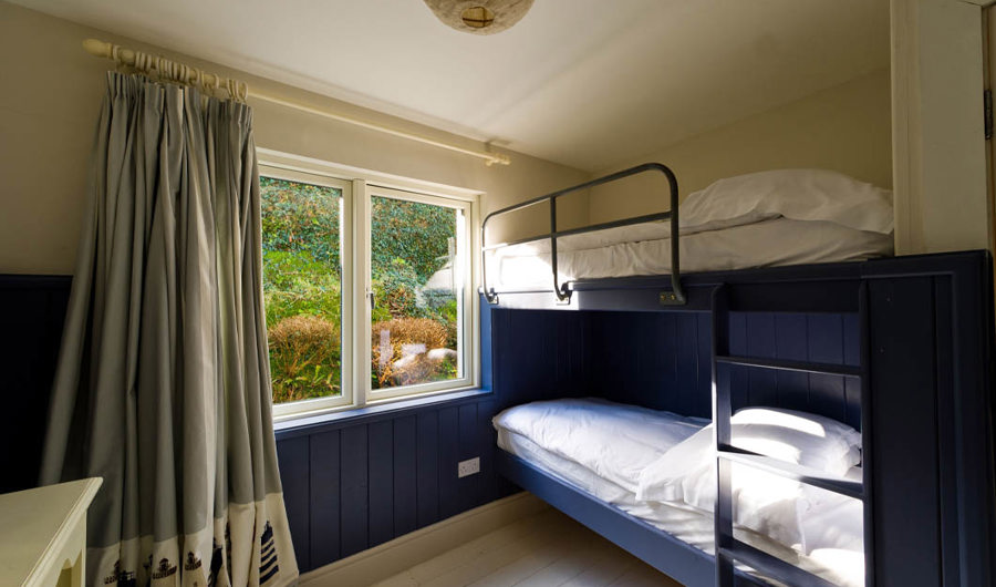 Cottage-Bunkbeds_1060x630