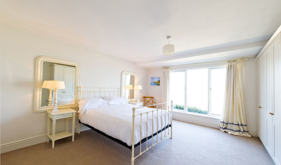 Cottage-Double-Beds_1060x630