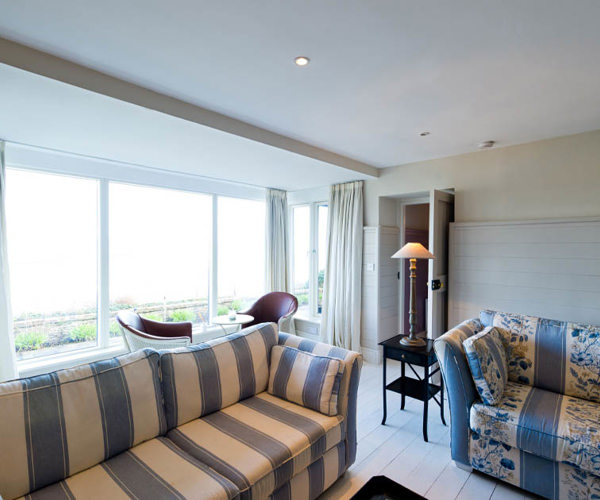 Living Area 3 1060X630 (1)
