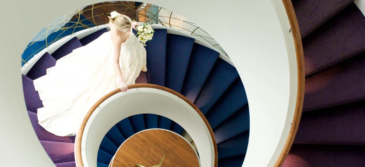 Bride-on-Stairs_1076x483