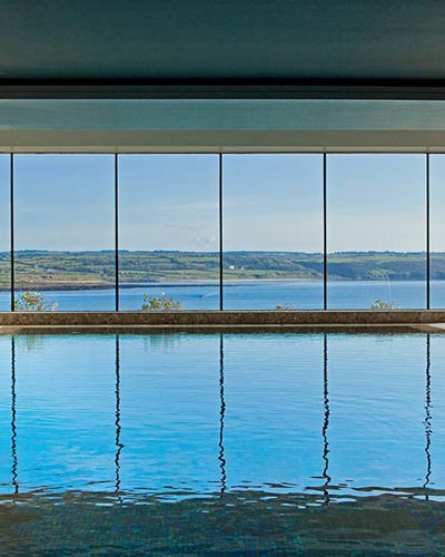Swimming Pool 5 Star Hotel