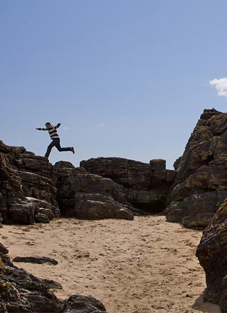 CHH-Cliff-Jumping_Experience-2dR_700x730