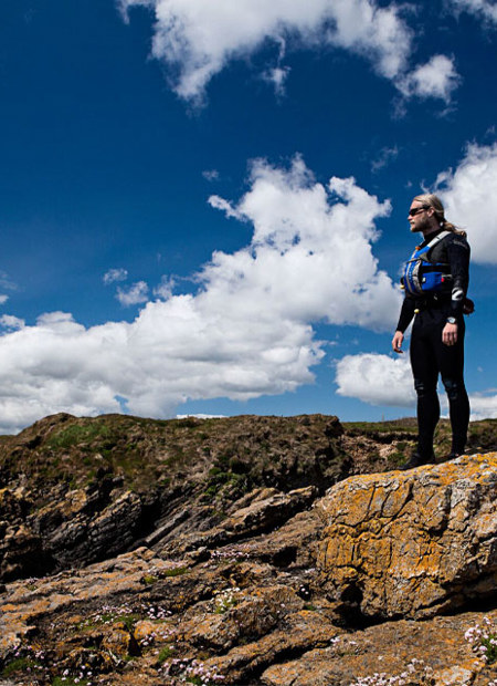 Man-on-Cliff_600x640